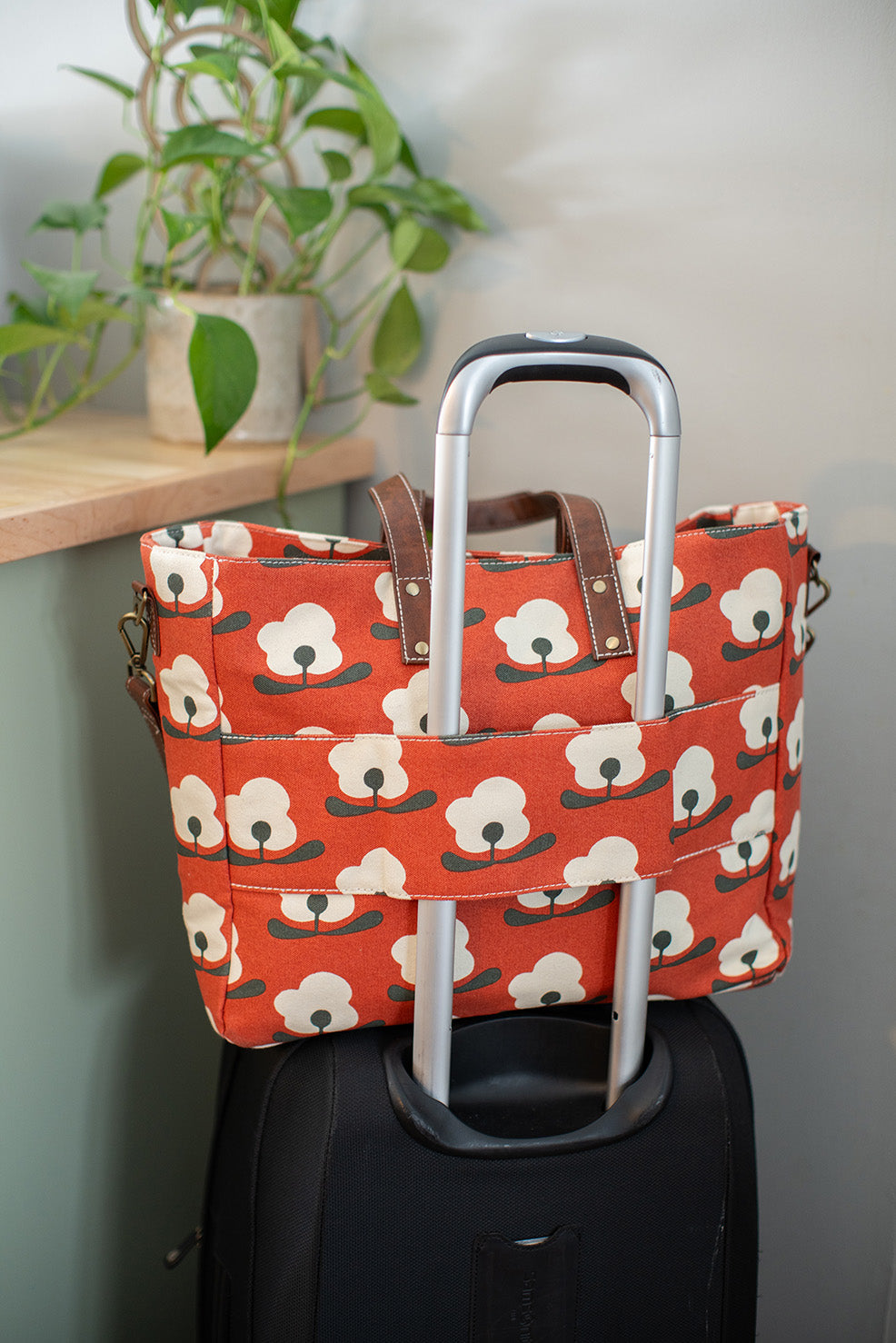 Essential Tote - Enid