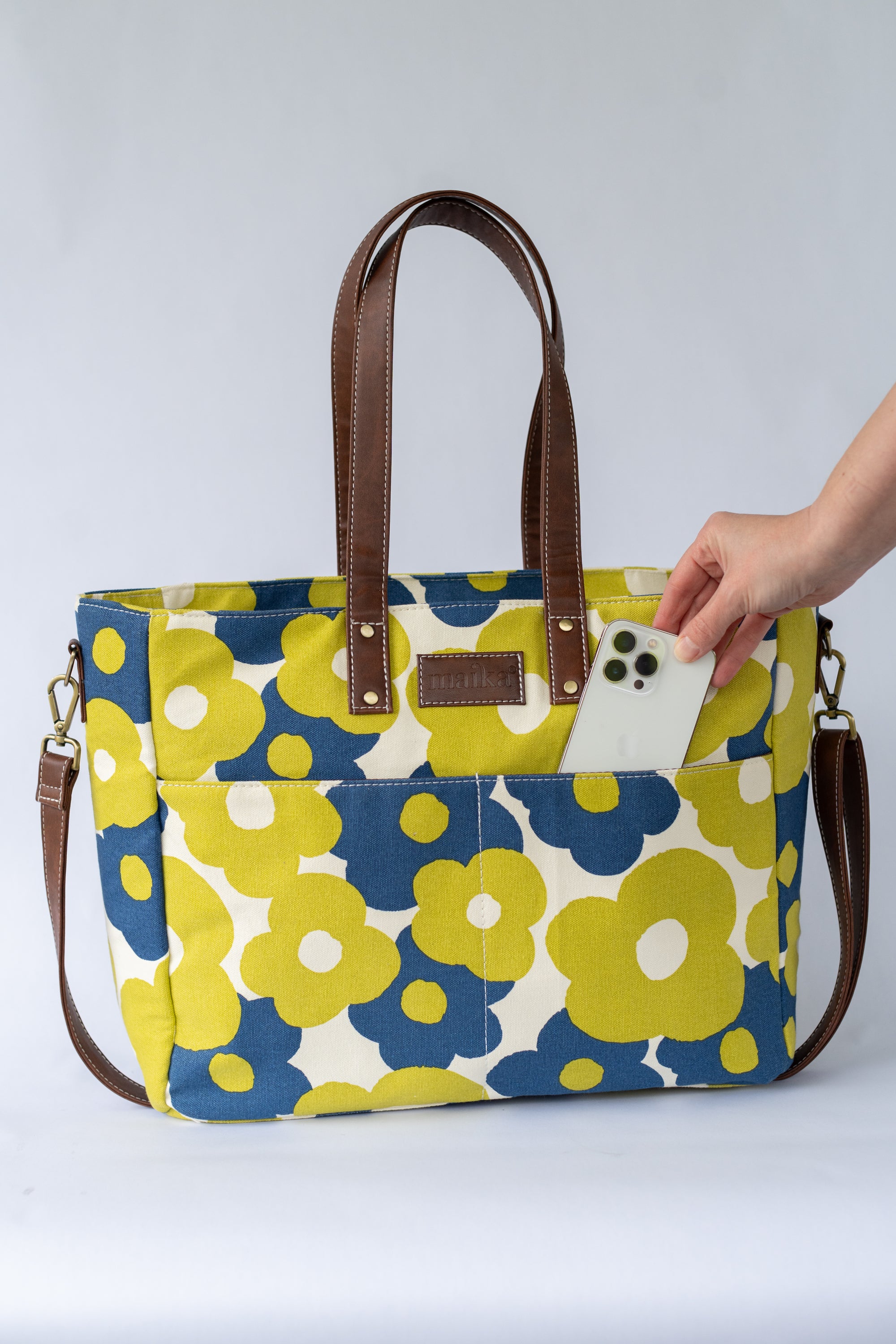 Essential Tote - Waxed Ash