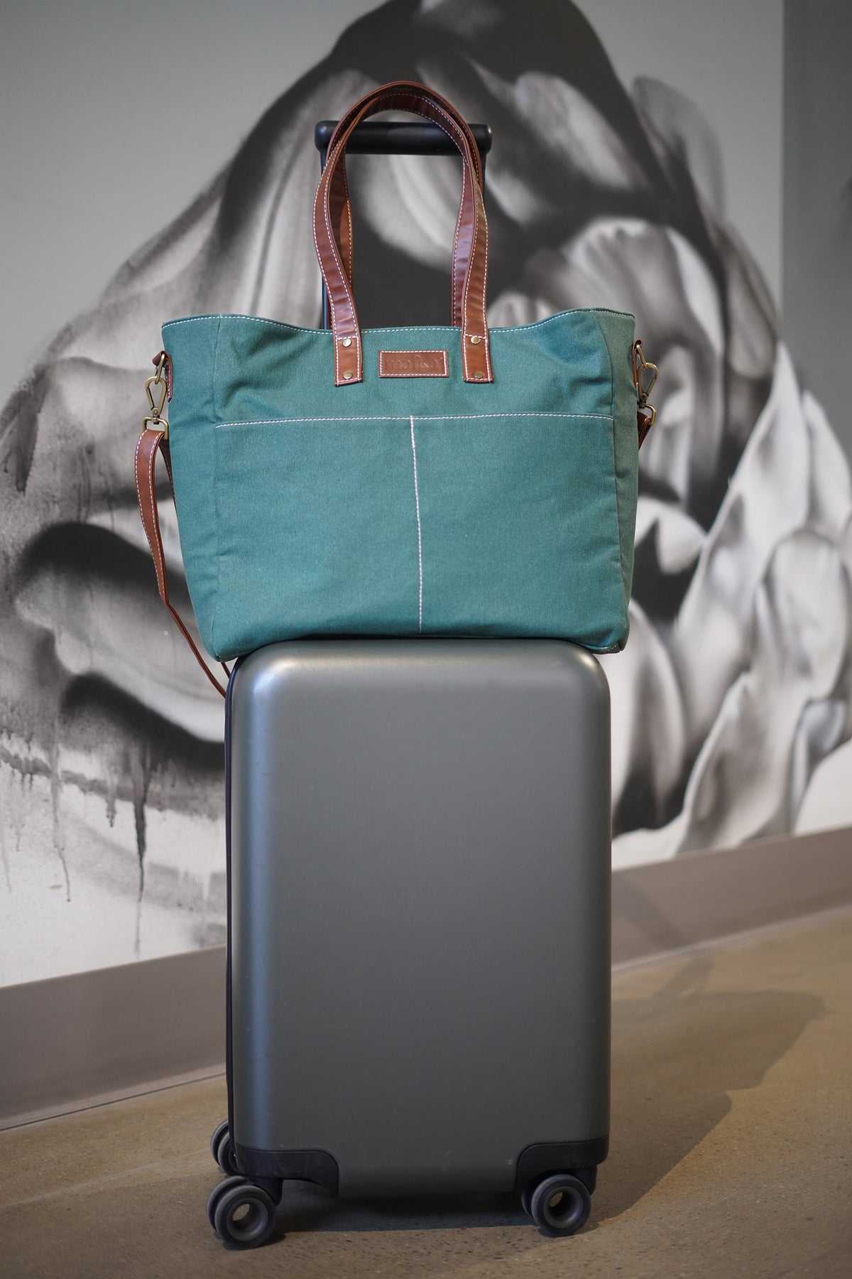 Essential Tote - Waxed Hunter Green