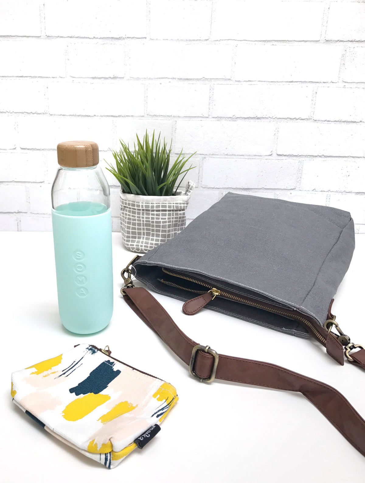 City Sling - Waxed Ash