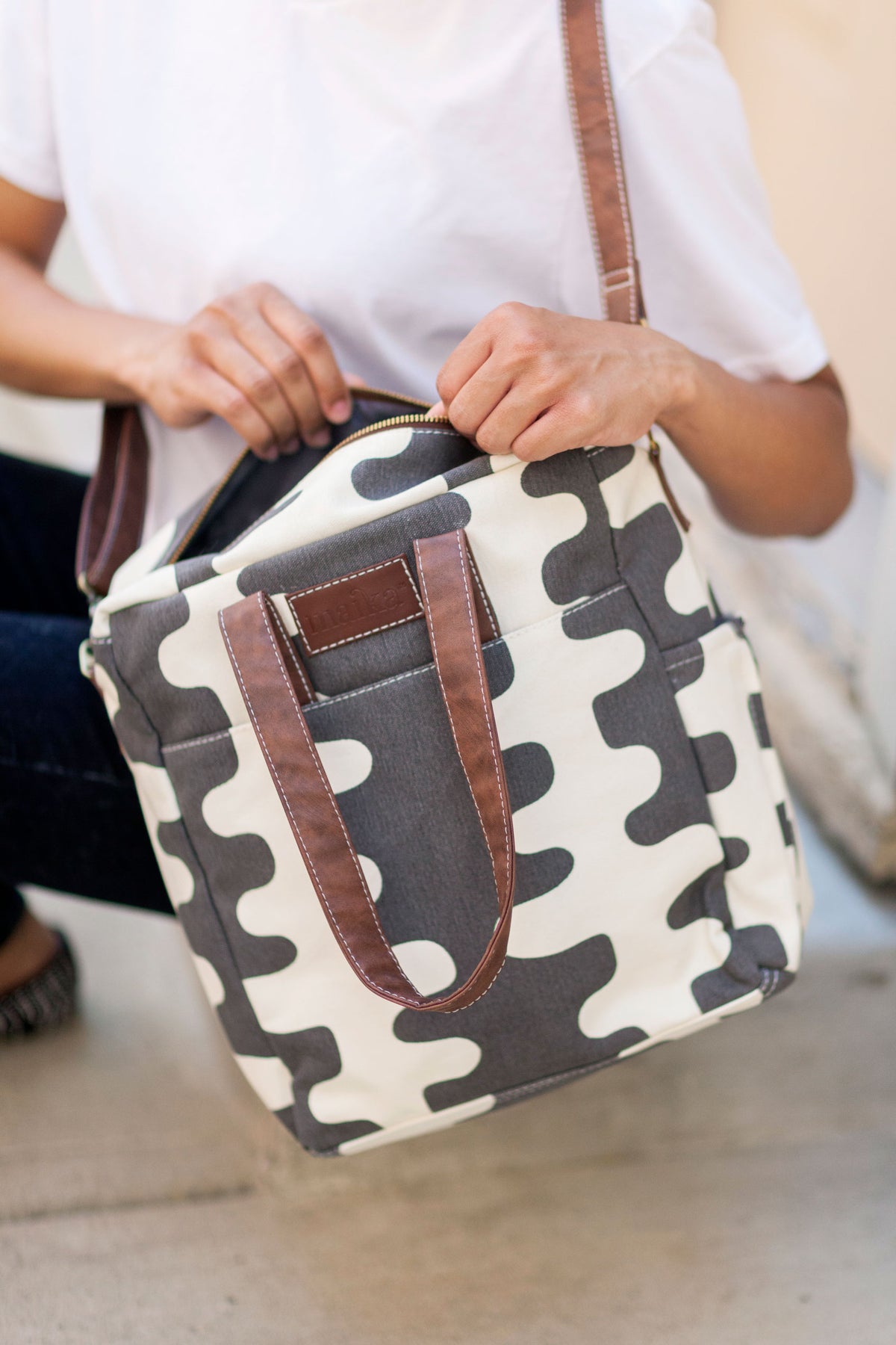 Commuter Tote - Echo Charcoal