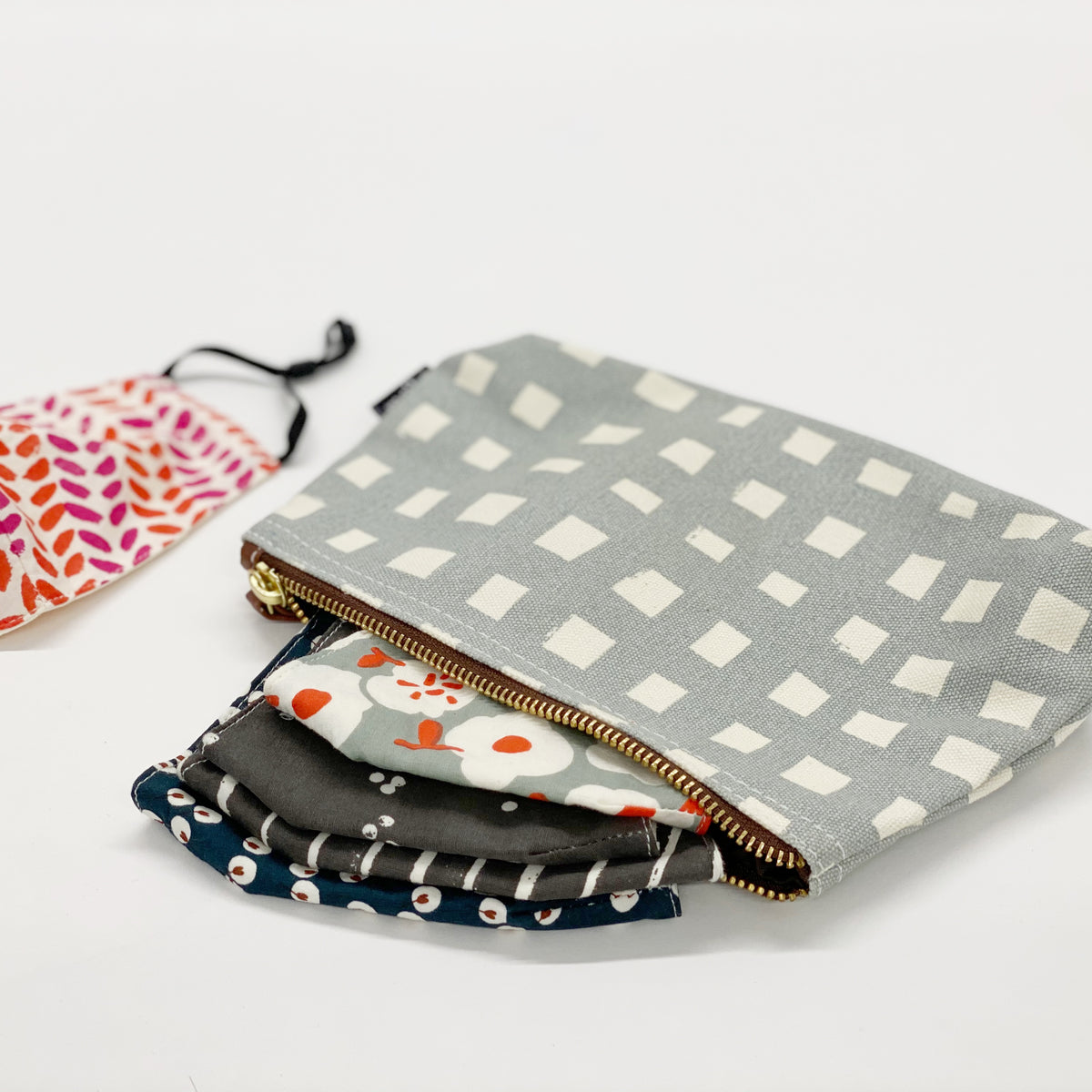 BUY 2 GIVE 1 Mask Set - Sadie