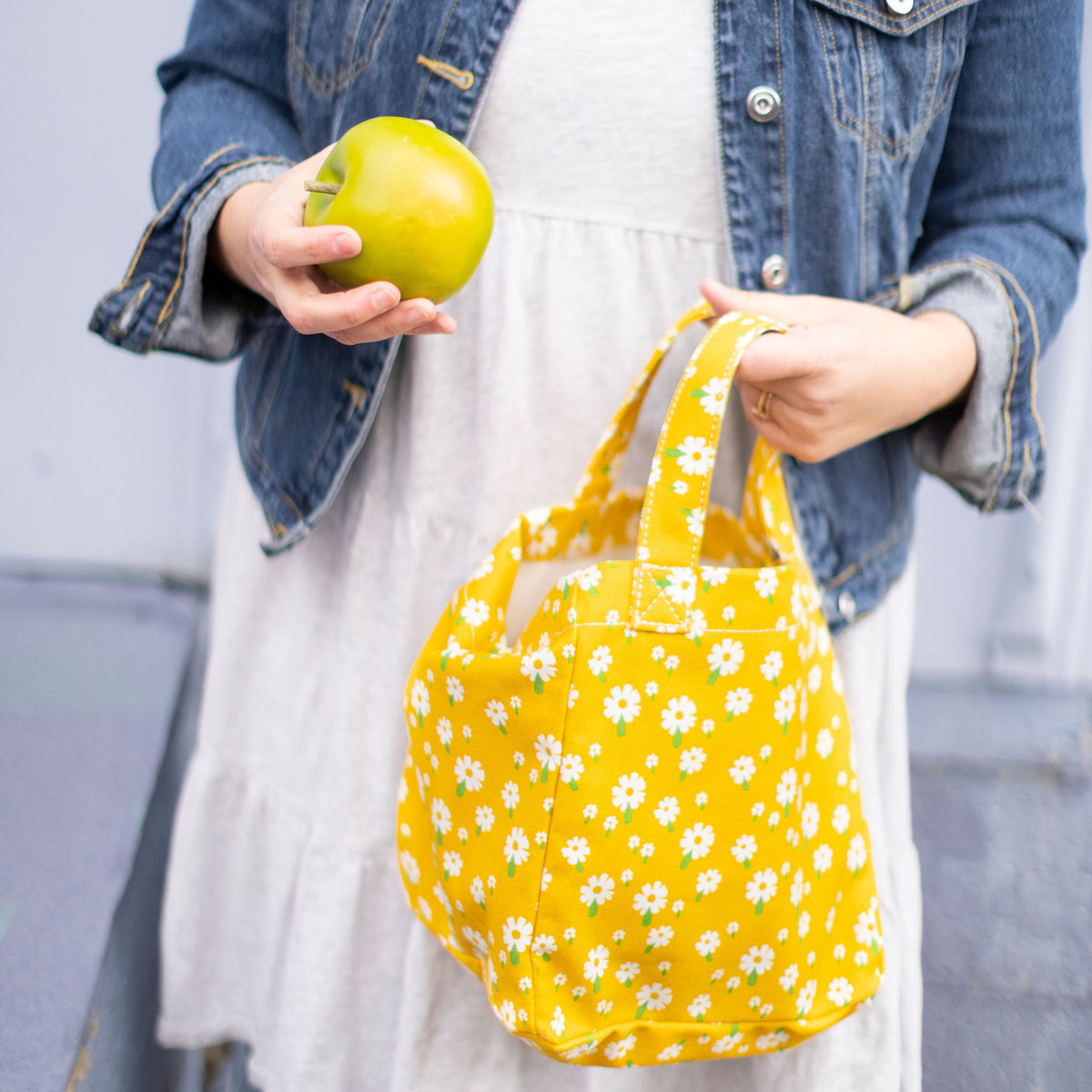Lunch + Pie Tote - Carmel