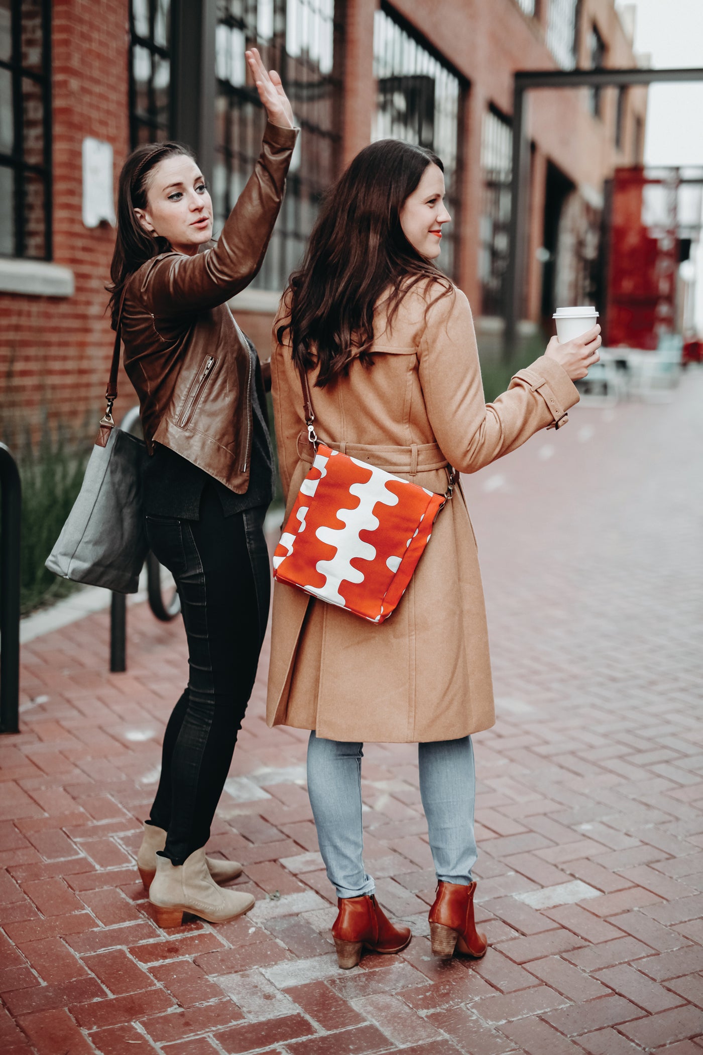 Crossbody Bag - Echo Charcoal